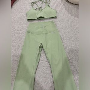 ECHT STORM GREEN FLARE LEGGINGS